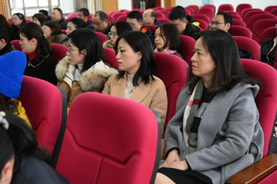 南昌市教育局召开市教育评估监测和技术推广中心全体干部大会
