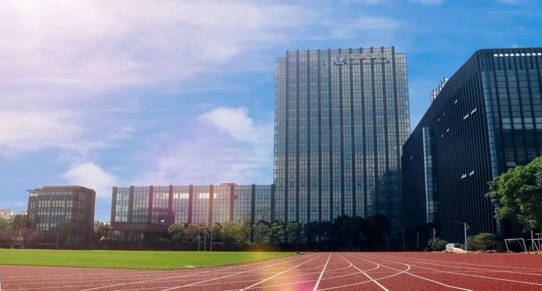转轨香港DSE课程什么时候比较合适？上海有哪些DSE国际高中？