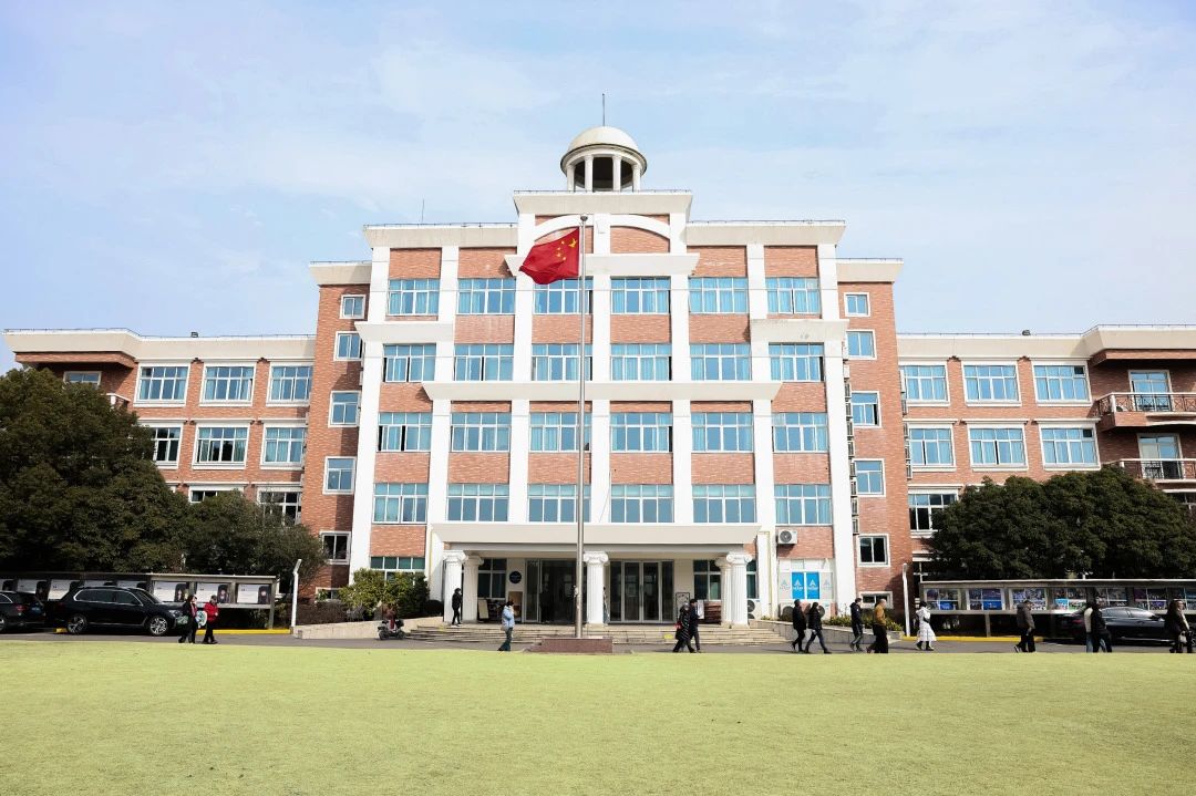 2025中考后转轨，上海松江区哪些国际高中还有名额？