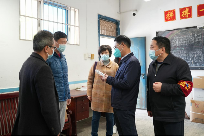 市教育局开展高三年级学生返校学习情况专项督查