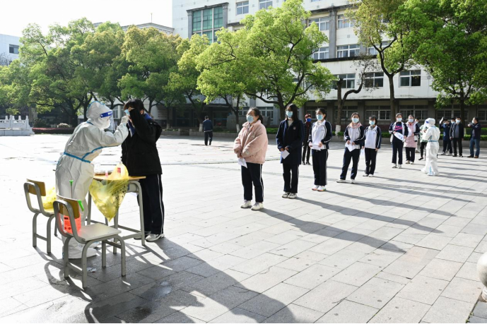 市教育局开展高三年级学生返校学习情况专项督查