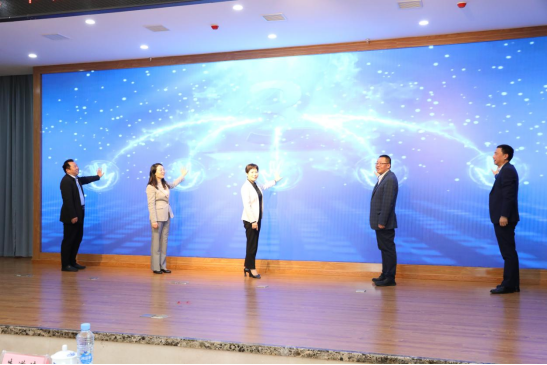 书香致远谋新篇 凝心聚力开新局——南昌市教育局举办“智慧阅读 书香校园”工作启动仪式暨专题报告会