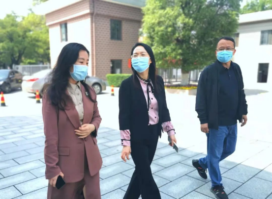 市教育局开展初三及中职学校毕业年级学生返校复学情况督查