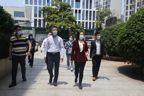 市教育局开展初三及中职学校毕业年级学生返校复学情况督查