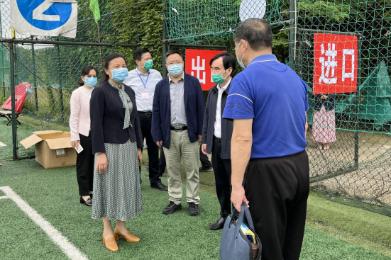 市政府副市长龙国英调研2022年普通高校招生体育类统考南昌市考点准备工作