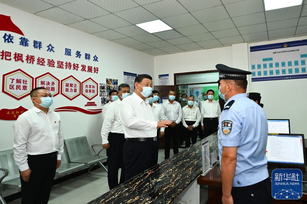 习近平：建设团结和谐繁荣富裕文明进步安居乐业生态良好的美好新疆