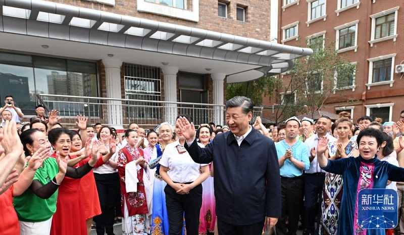 习近平：建设团结和谐繁荣富裕文明进步安居乐业生态良好的美好新疆