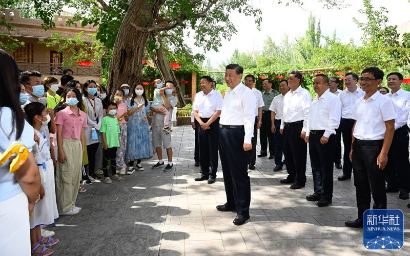 习近平：建设团结和谐繁荣富裕文明进步安居乐业生态良好的美好新疆