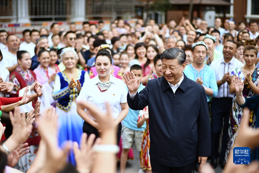 习近平：完整准确贯彻新时代党的治疆方略　建设团结和谐繁荣富裕文明进步安居乐业生态良好的美好新疆