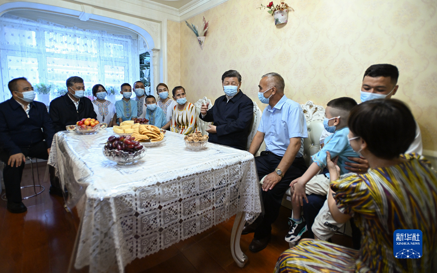 习近平：完整准确贯彻新时代党的治疆方略　建设团结和谐繁荣富裕文明进步安居乐业生态良好的美好新疆