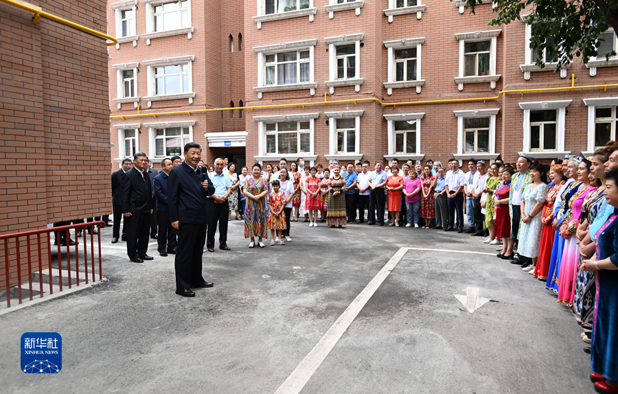 习近平：完整准确贯彻新时代党的治疆方略　建设团结和谐繁荣富裕文明进步安居乐业生态良好的美好新疆