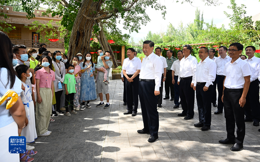 习近平：完整准确贯彻新时代党的治疆方略　建设团结和谐繁荣富裕文明进步安居乐业生态良好的美好新疆