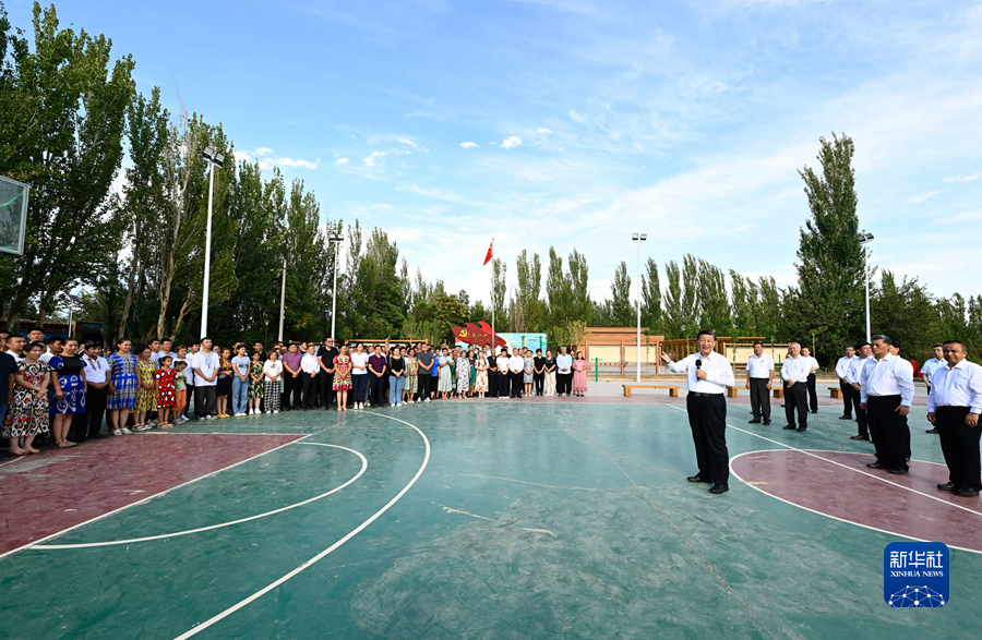 习近平：完整准确贯彻新时代党的治疆方略　建设团结和谐繁荣富裕文明进步安居乐业生态良好的美好新疆