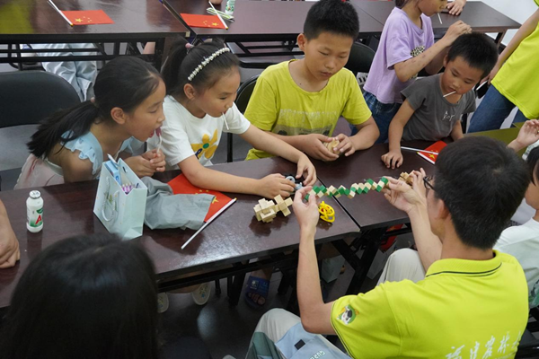 福建农林大学“三下乡”社会实践活动关注儿童心理健康
