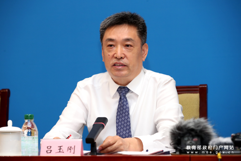 广西在教育部介绍党的十八大以来普通高中教育改革发展成效新闻发布会上做经验交流发言