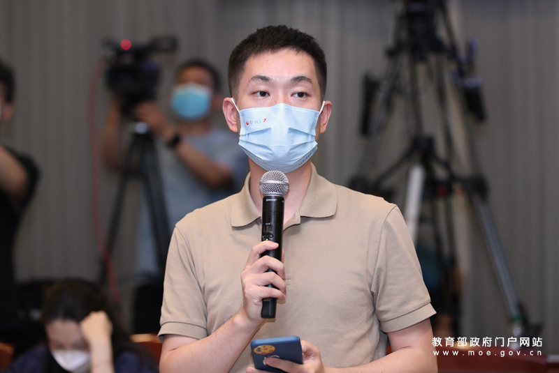 广西在教育部介绍党的十八大以来普通高中教育改革发展成效新闻发布会上做经验交流发言