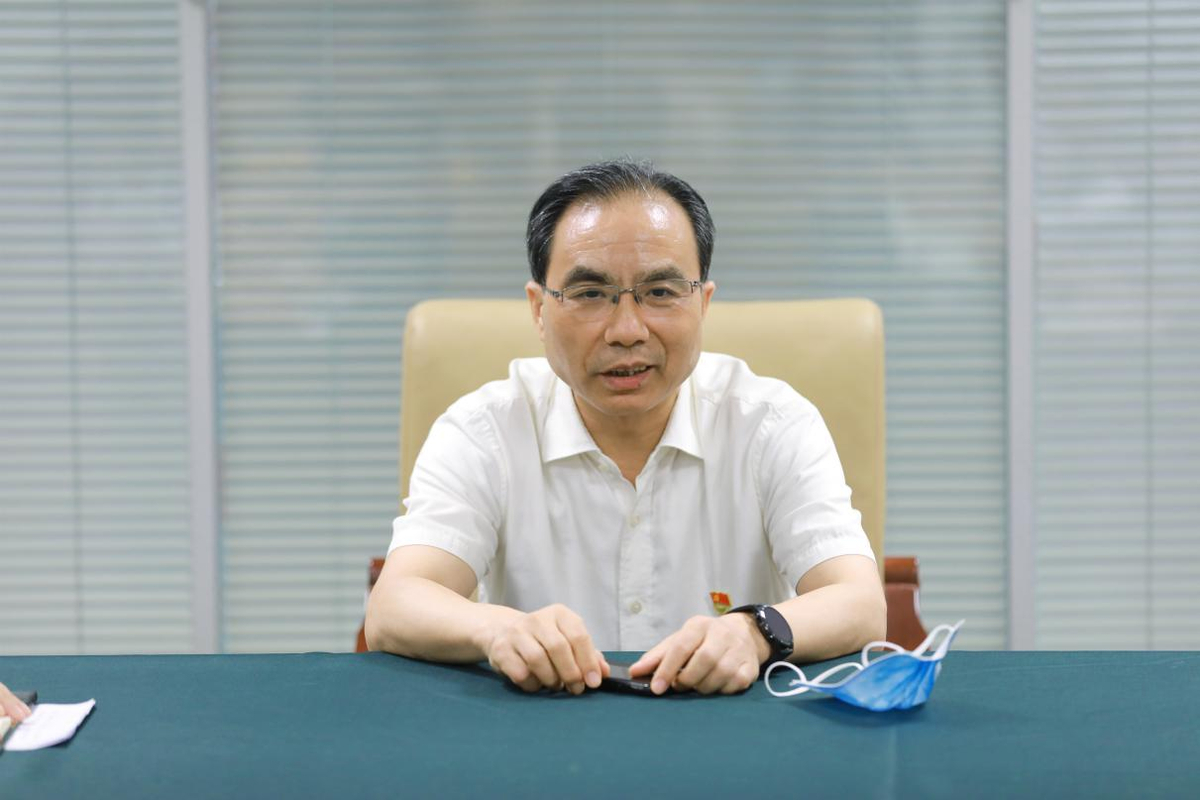 省委教育工委专职副书记尹洪斌参加思政处支部党员大会