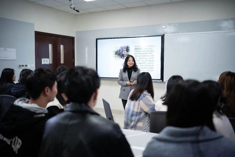 【四川优秀教师典型代表风采】谢瑜：用心讲好大学生爱听的思政课