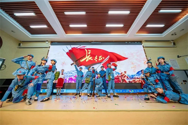 福建师生多形式告白伟大祖国