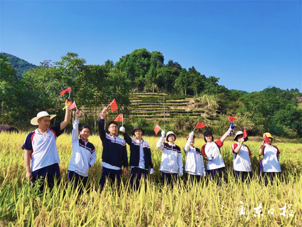 福建师生多形式告白伟大祖国