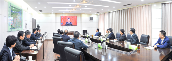 河南教育系统干部师生收听收看党的二十大开幕会