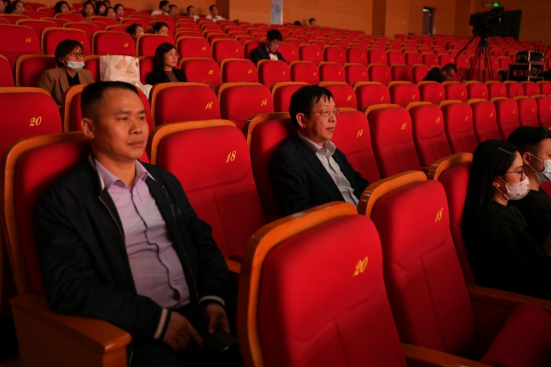 南昌市第三届中小学合唱展演活动顺利举行