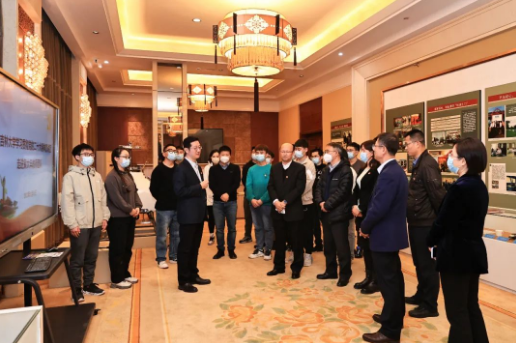 擎旗奋进踏征程 踔厉奋发谱新篇——吉林大学学习贯彻党的二十大精神宣讲团走进黄大年式教师团队