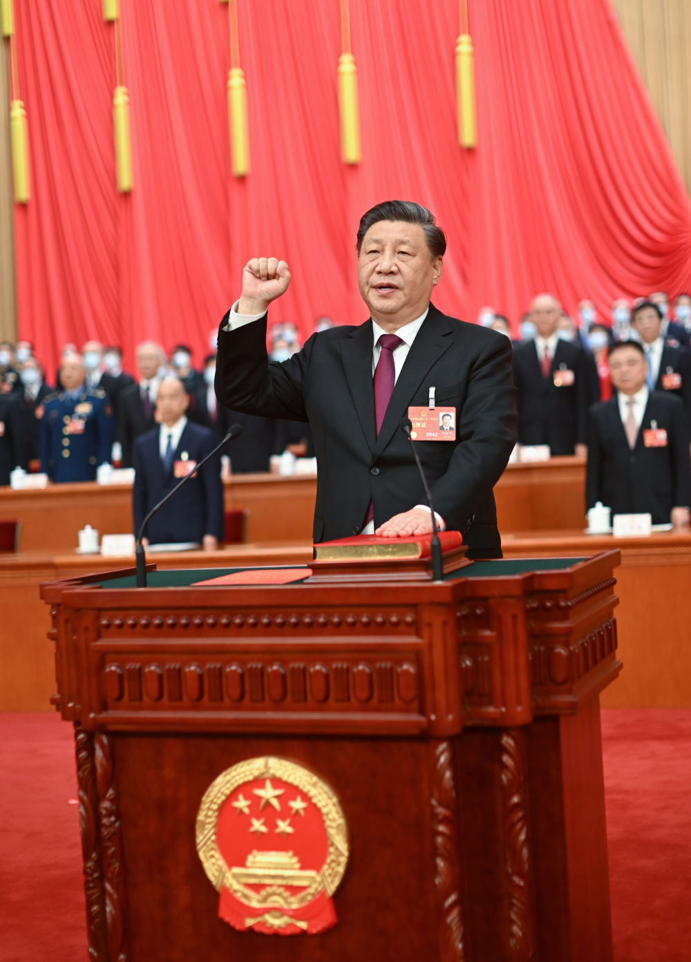 十四届全国人大一次会议选举产生新一届国家领导人 习近平全票当选国家主席中央军委主席