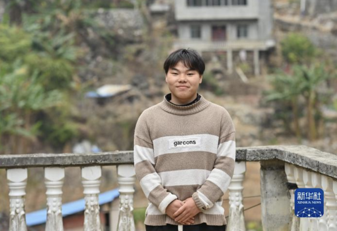 11年后,过悬崖、爬“天梯”上学的孩子们,长大了!