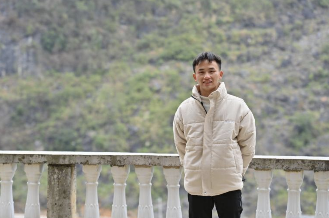 11年后,过悬崖、爬“天梯”上学的孩子们,长大了!