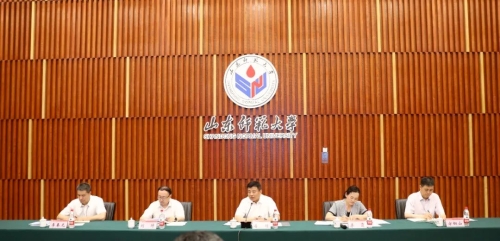 李明检查2023年夏季高考评卷工作