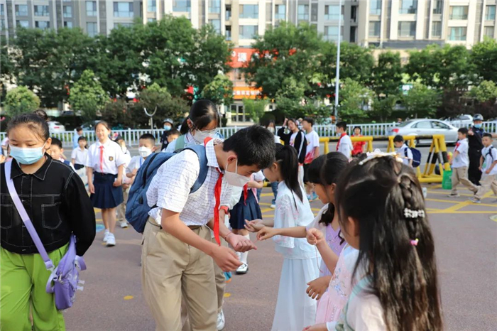 河南中小学生这样过端午