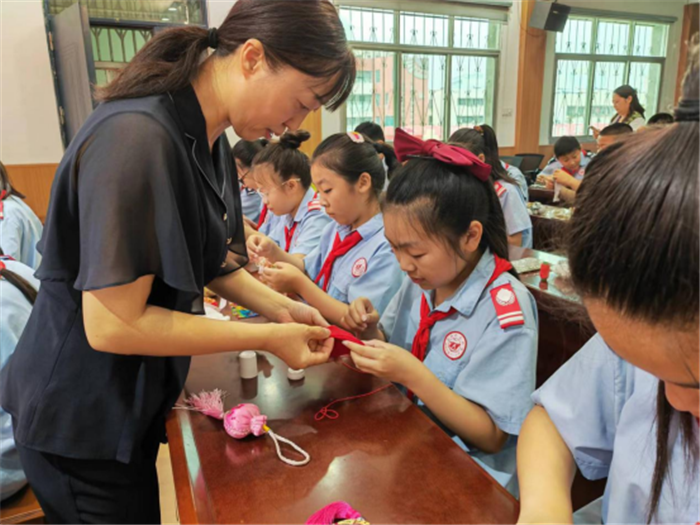 河南中小学生这样过端午