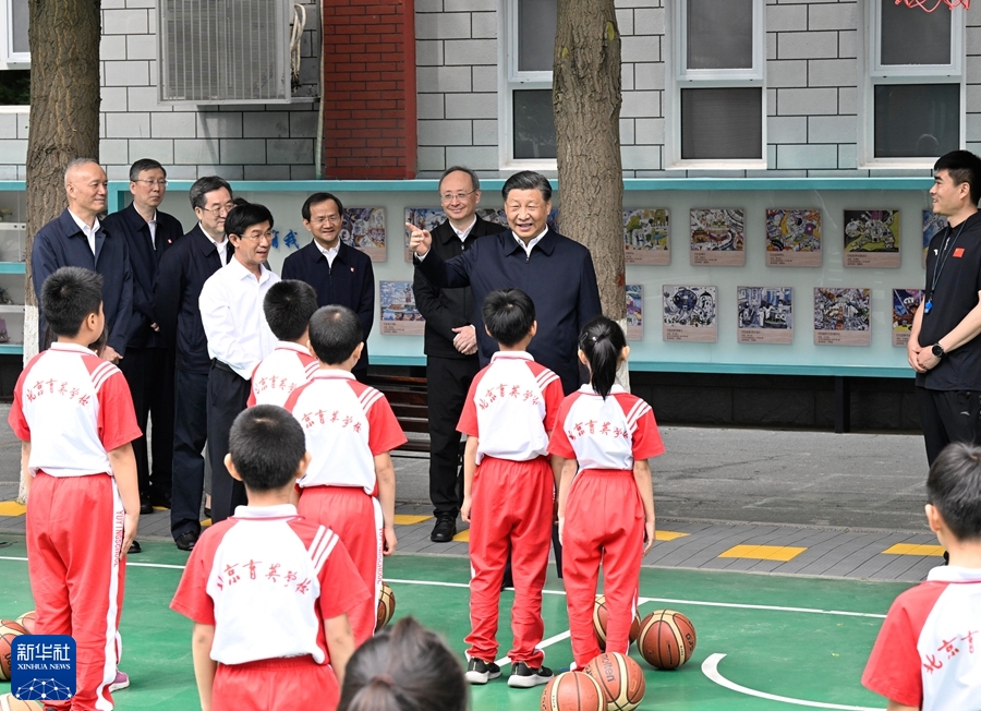 习近平向全国广大少年儿童祝贺“六一”国际儿童节快乐
