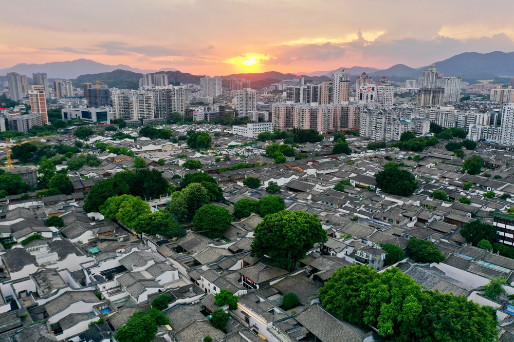 以习近平同志为核心的党中央引领中华文化创造性转化创新性发展纪实