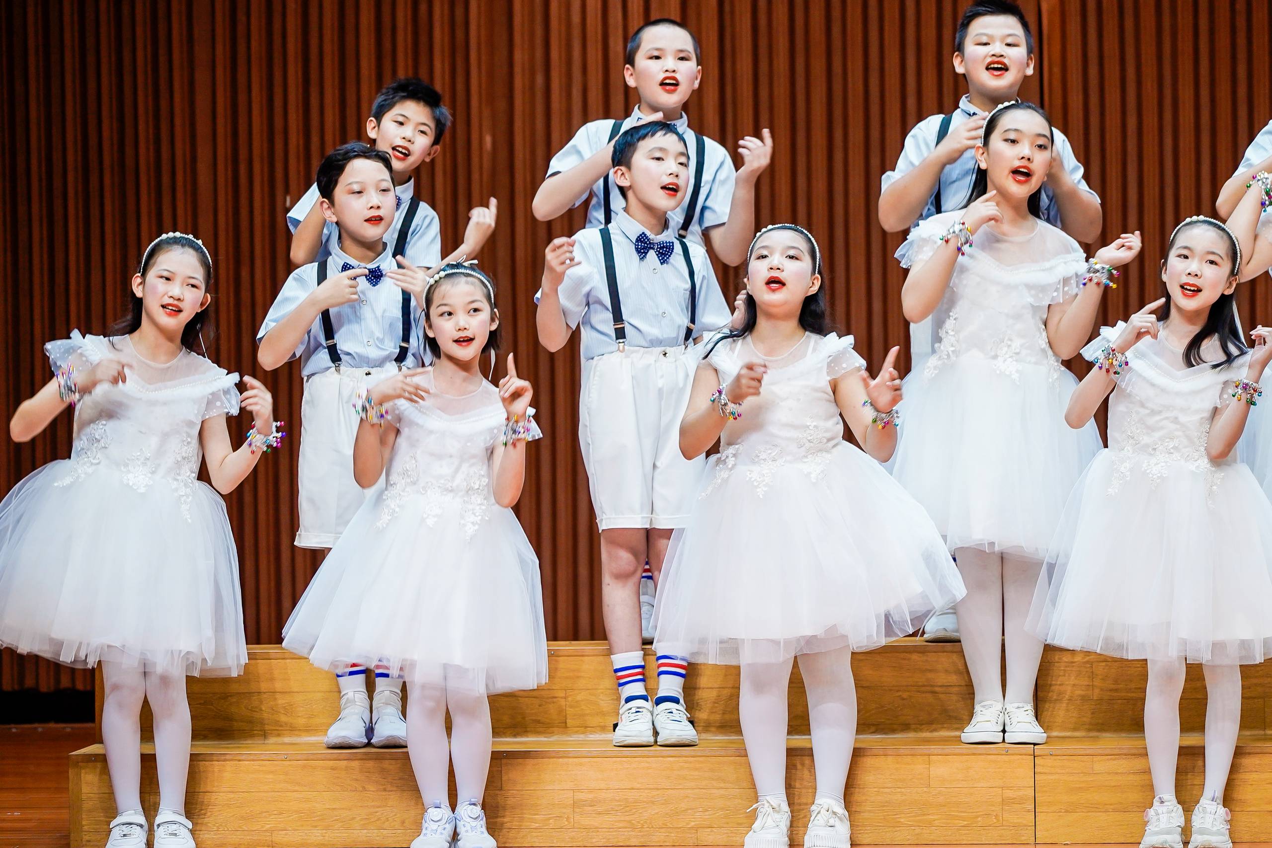南昌市第八届中小学生、幼儿“快乐成长‘艺’起来”艺术节小学组合唱专场比赛举行