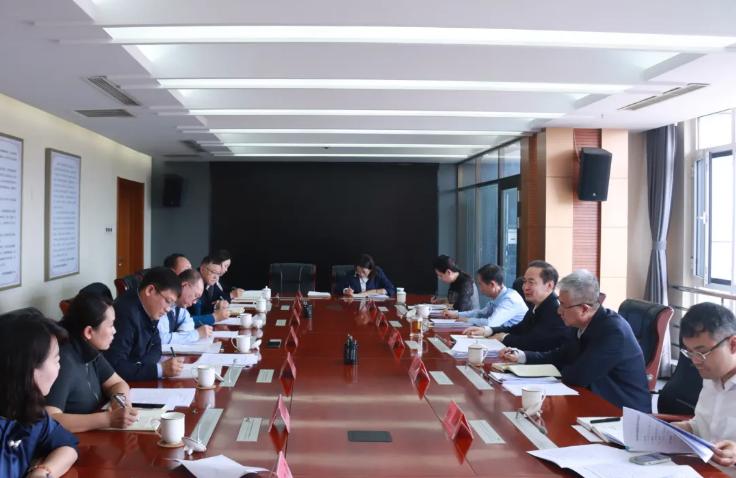 杜汇良调研民办高校党建工作并召开座谈会