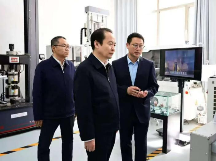 杜汇良深入包头市高校调研 推动高等教育高质量发展