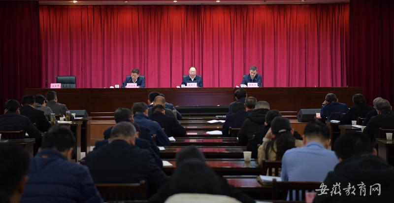 全力推进项目攻坚  扩大教育有效投资