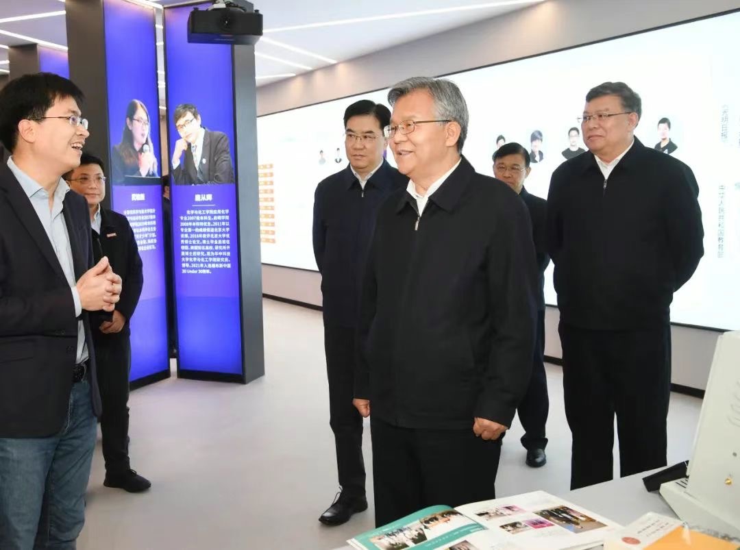 聚焦解决三个关键问题 加快打造一流创新生态为高校科技成果转化与师生创新创业提供根本保障