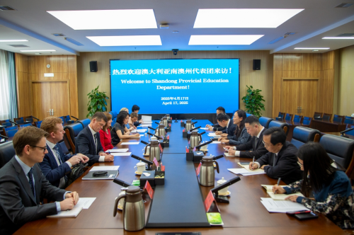 澳大利亚南澳州副州长柯淑兰一行访问我厅